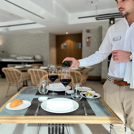 Obal Urban Hotel 4*