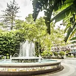 Obal Hotel